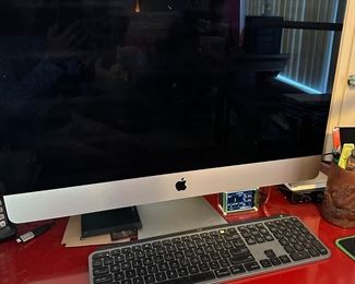 Apple high quality monitor/keyboard