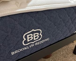 Incredibly comfortable double sized mattress