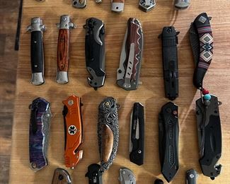 Well made and artistically designed picket knife collection