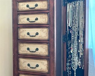 detail - opens on both sides