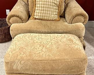 Bel Divano Chair & Ottoman