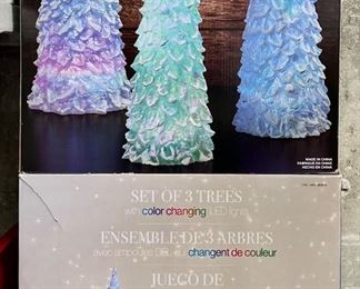 Color Changing Xmas Trees