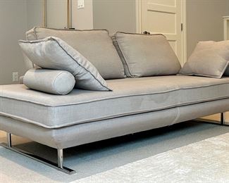 (2) Modern Sofa's