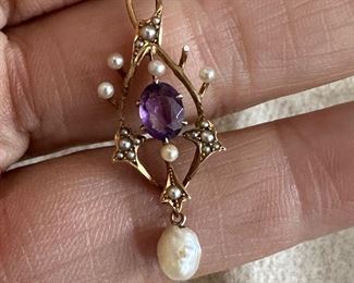 please note the missing teeny tiny seed pearl