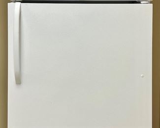 Item 198: Frigidaire Refrigerator & Freezer: $295