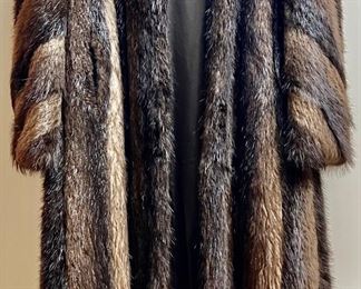 Item 209: Roberts/Neustadter Fur Coat (brown/black): $295