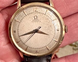 Item 242: 14K Omega Automatic Watch: $750