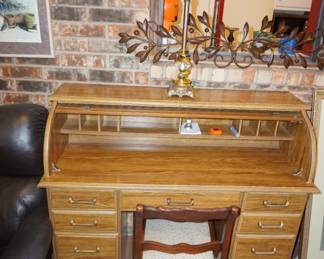 roll top desk. lamp, decor