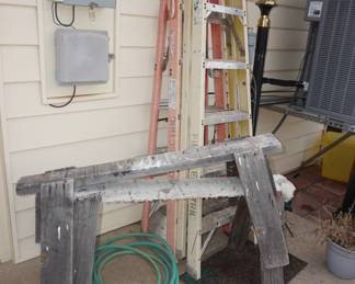 saw horses, ladders