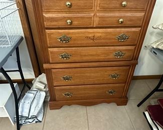 CHEST OF DRAWERS