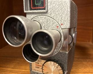 T021 Vintage Wollensack Model 43 Movie Camera