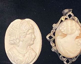 T025 Cameo Pendant