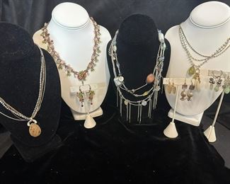 T083 Colleen Toland Floral Necklace Earrings Chicos  More