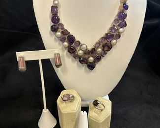 T090 Purple Stone and Faux Pearl Bib Necklace And Silver Tone Jewelry