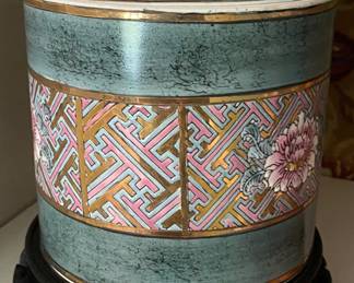 Porcelain Painted Decorated Chinese Themed Jar