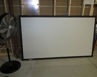 Da-lite projection screen