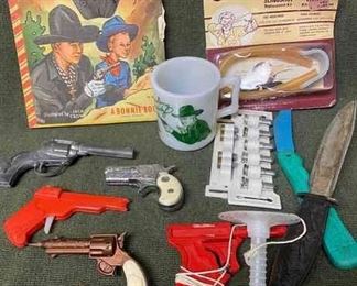 Hopalong Cassity Collectibles, Nichols Dynamite Hubley Tex Toy Guns More