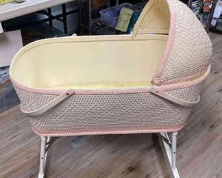 Vintage Hawkeye Quality Baskenette On Wheels