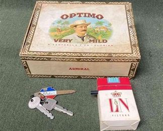 Vintage LN Spy Camera Ford Pinto Keys Cigar Box