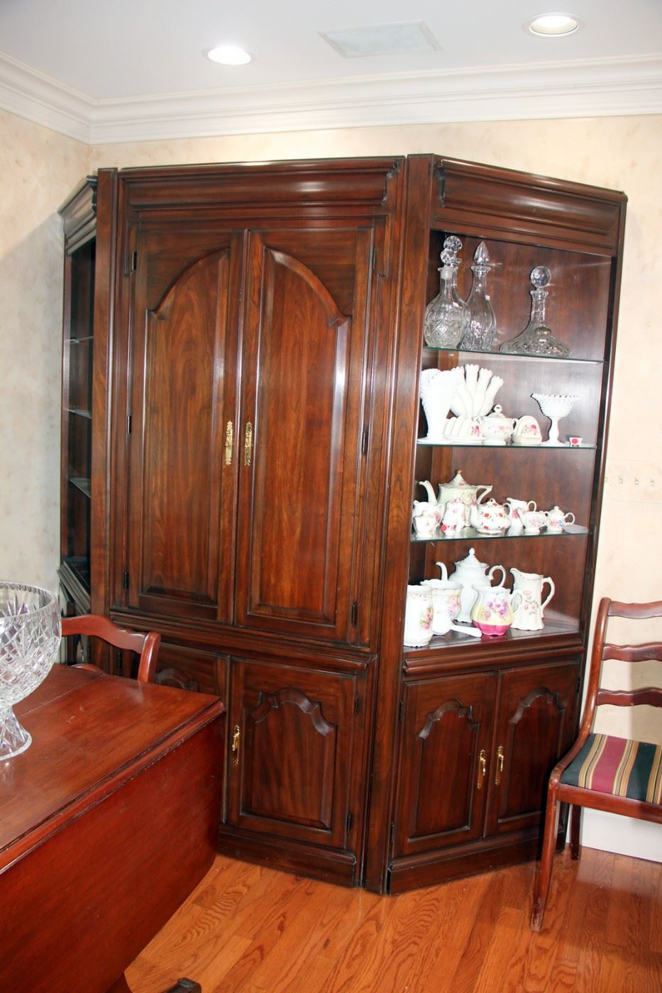 OVERFLOWING Centerville Estate Sale Furniture,... starts on 6/21/2023