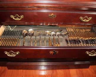 100+ pcs. Community Stainless Flatware