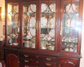 Thomasville China Cabinet