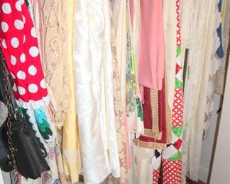 HUGE Selection of Quilts & Tablecloths