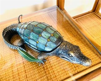 stained glass alligator table top lamp light