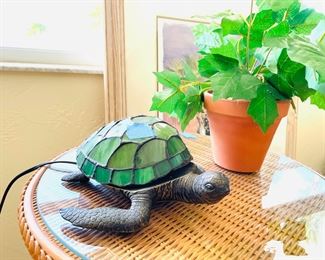 stained glass tabletop turtle lamp and silks