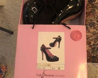 Ellie Leg Avenue shoes in box