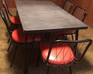 This mid-century dinette set was hiding in the loft! 