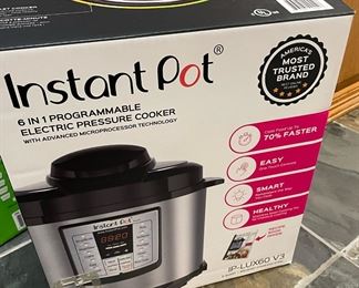 Instant Pot Electric Pressure Cooker