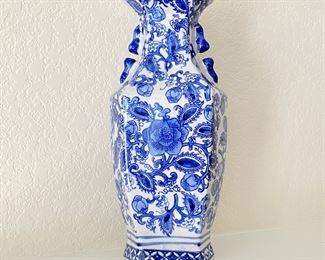Blue & White Porcelain Chinoiserie Vase