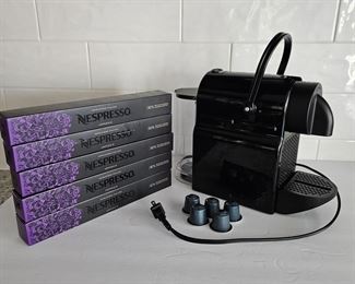  Delonghi Inissia Nespresso Black EN80B - Works Great! Comes with 5 Boxes of Coffee Pods 