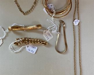 A sample
Of gold jewelry
