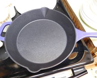 Kitchen HQ Cast Pan - NEW