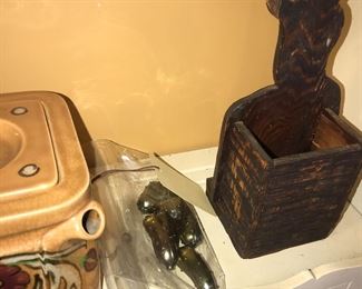 Items Located In The Dining Room