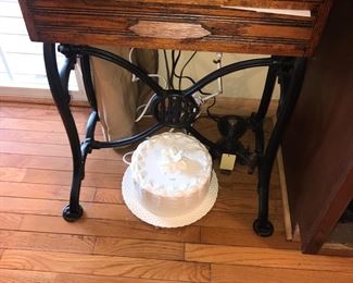 Items Located In The Dining Room