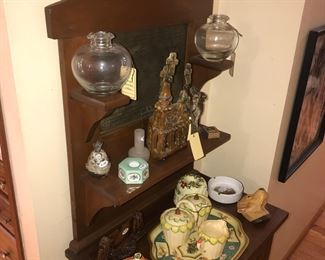 Items Located In The Central Hallway