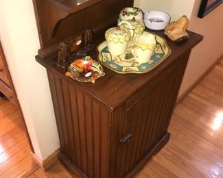 Items Located In The Central Hallway