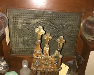 Items Located In The Central Hallway