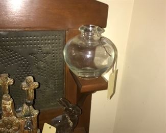 Items Located In The Central Hallway