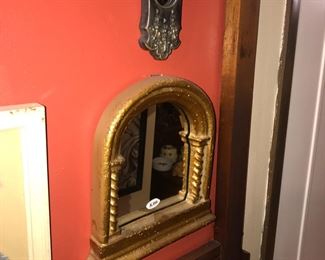 Items Located In The Central Hallway