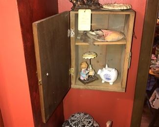 Items Located In The Central Hallway