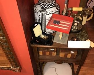 Items Located In The Central Hallway