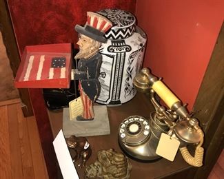 Items Located In The Central Hallway