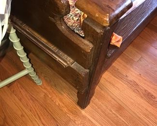 Items Located In The 1st Bedroom