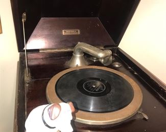 Items Located In The 1st Bedroom