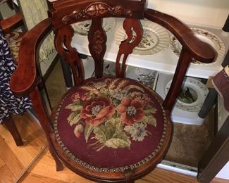 Items Located In The 1st Bedroom