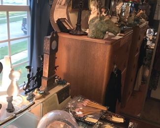 Items Located In The 2nd Bedroom